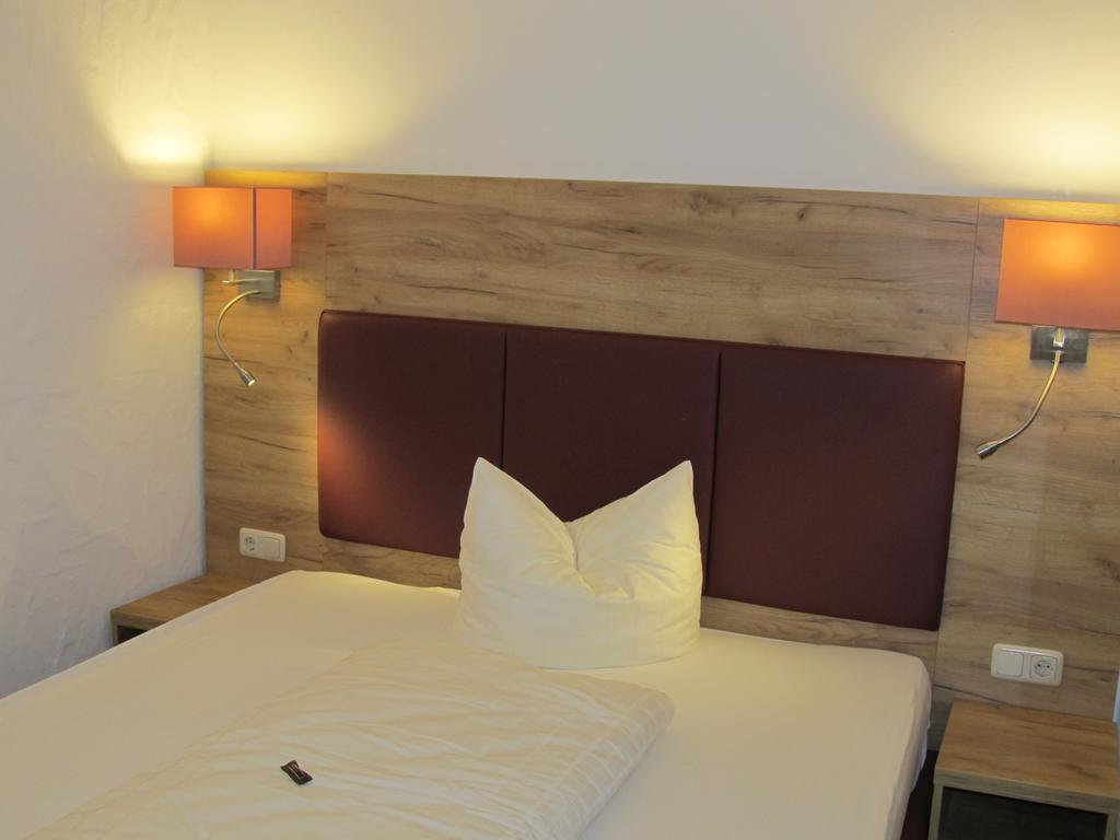 Zum Treppche Hotel Garni Gladenbach Екстериор снимка