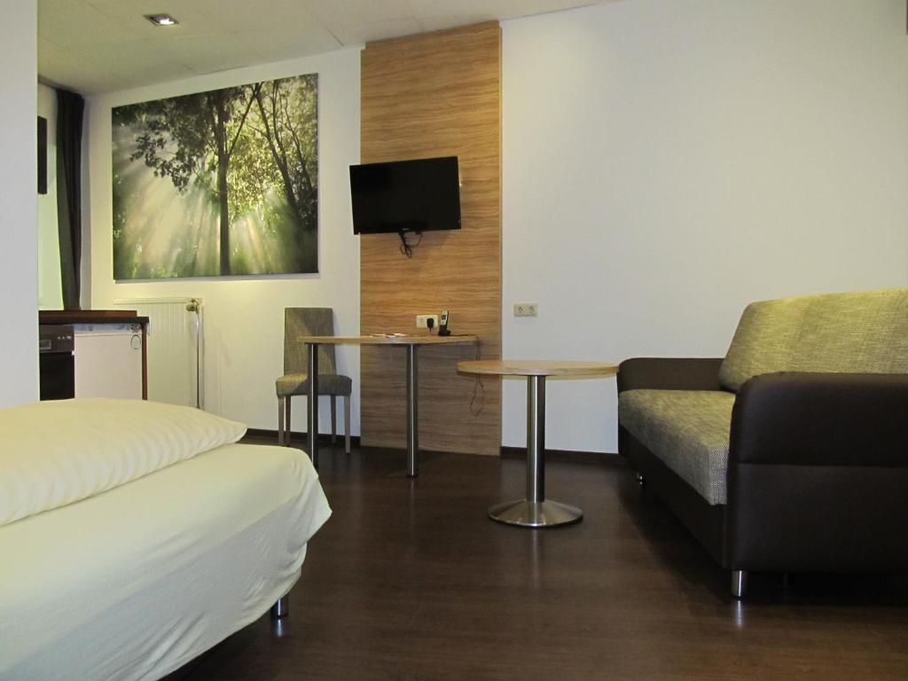 Zum Treppche Hotel Garni Gladenbach Стая снимка
