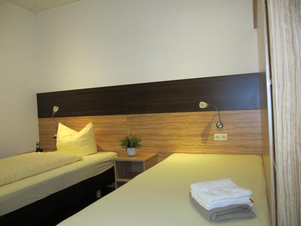 Zum Treppche Hotel Garni Gladenbach Стая снимка